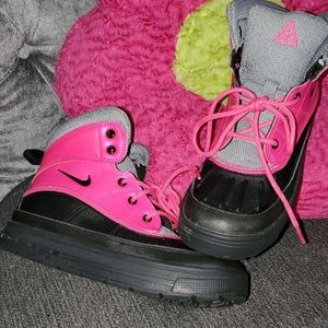 Meet your Posher, Dee